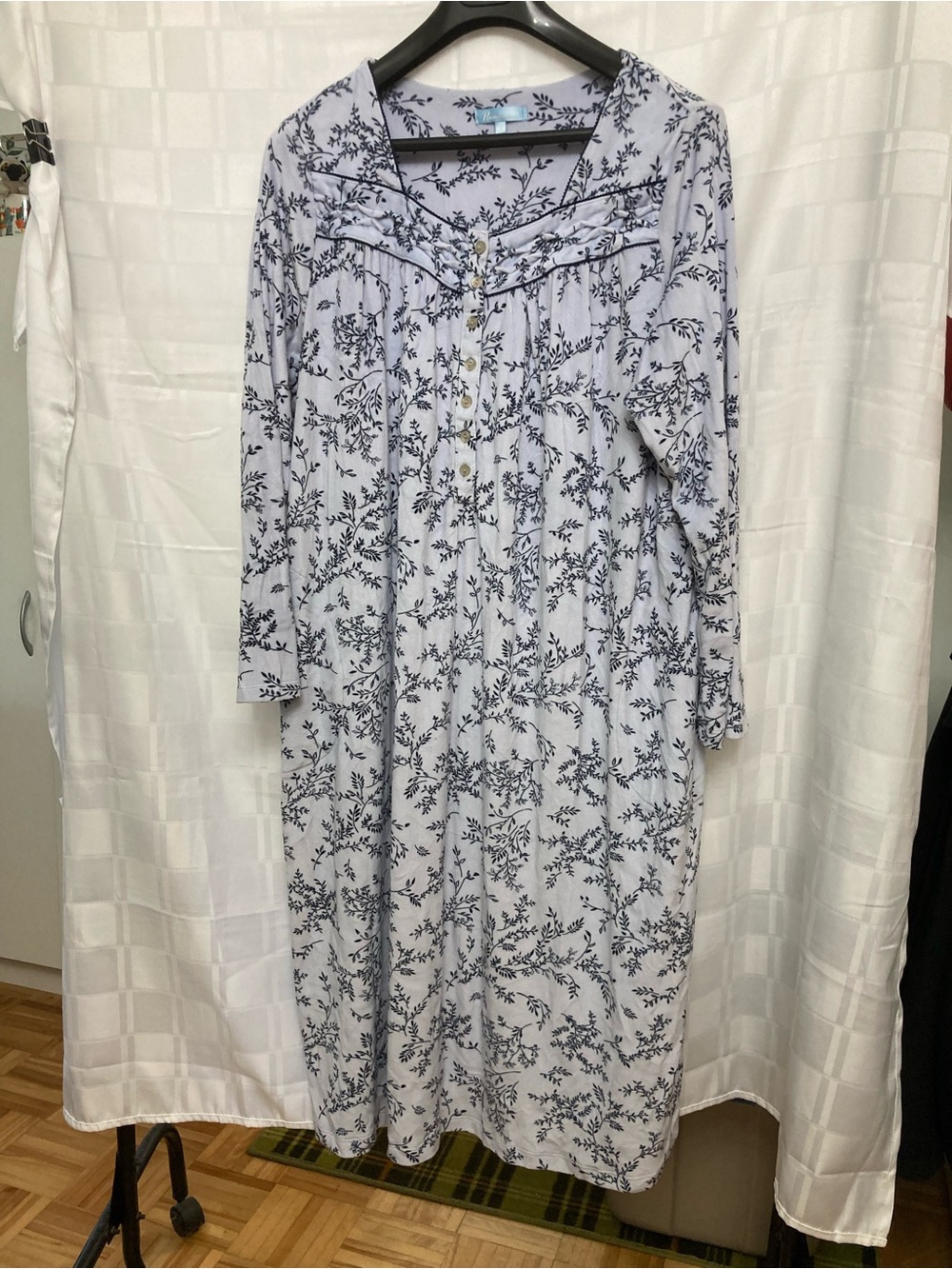 Penmans nightgown